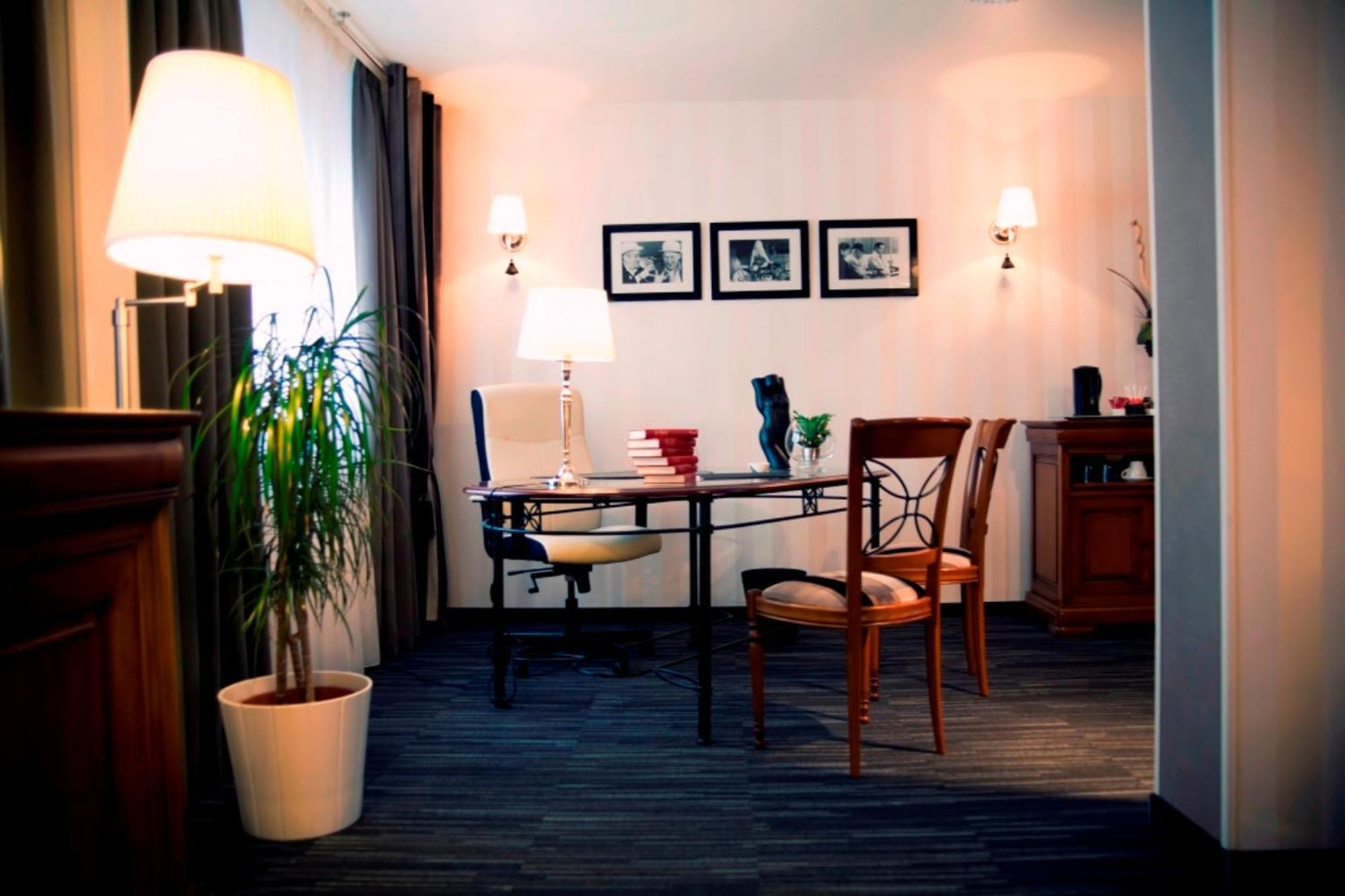 Dm Hotel Forbach Eksteriør bilde